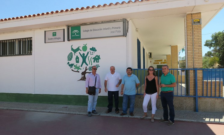 El Ayuntamiento de Mengíbar reforzará la protección de un muro del Colegio José Plata