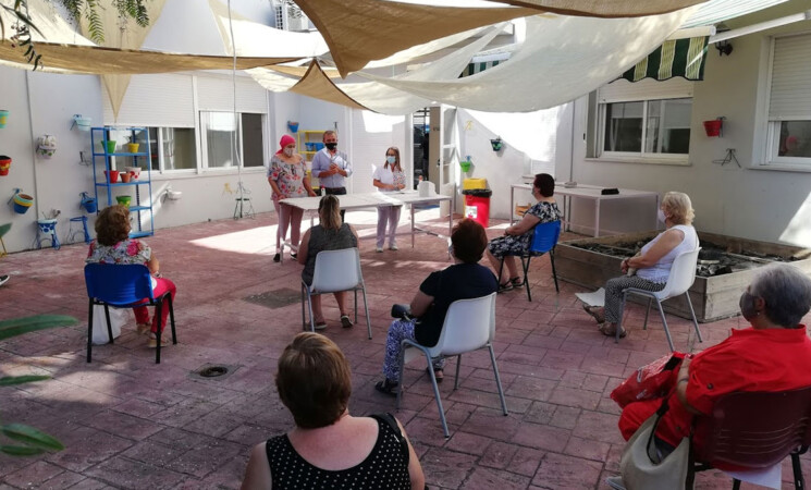 El Centro Ocupacional Villa de Mengíbar explica a progenitores y tutores de los usuarios el protocolo anti COVID-19 para el nuevo curso