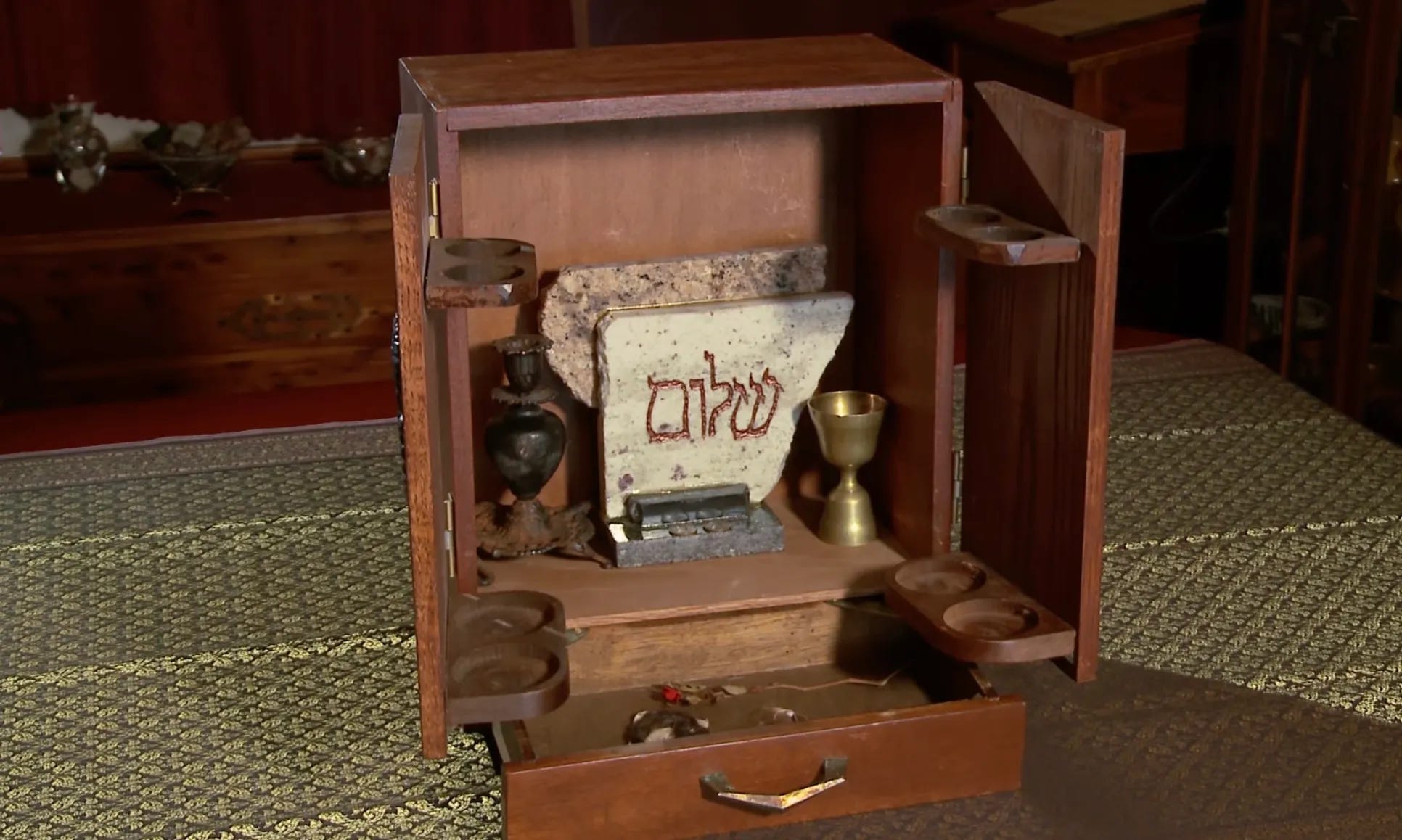 13 cajas con una fantastica historia aun por escribir